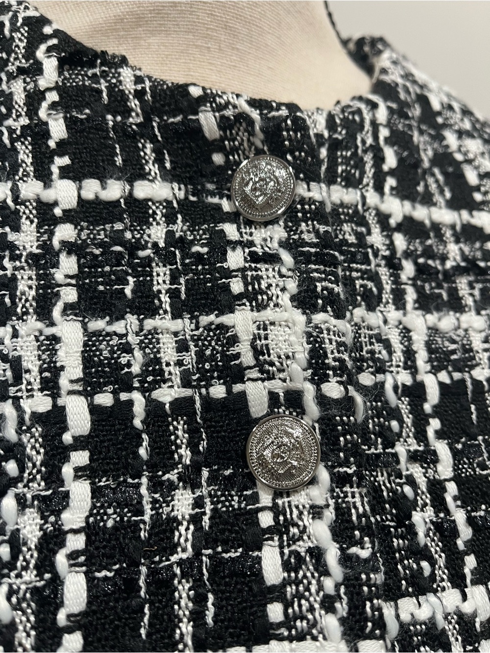H&M BLACK AND WHITE CROPPED TWEED JACKET - Picture 4 of 9